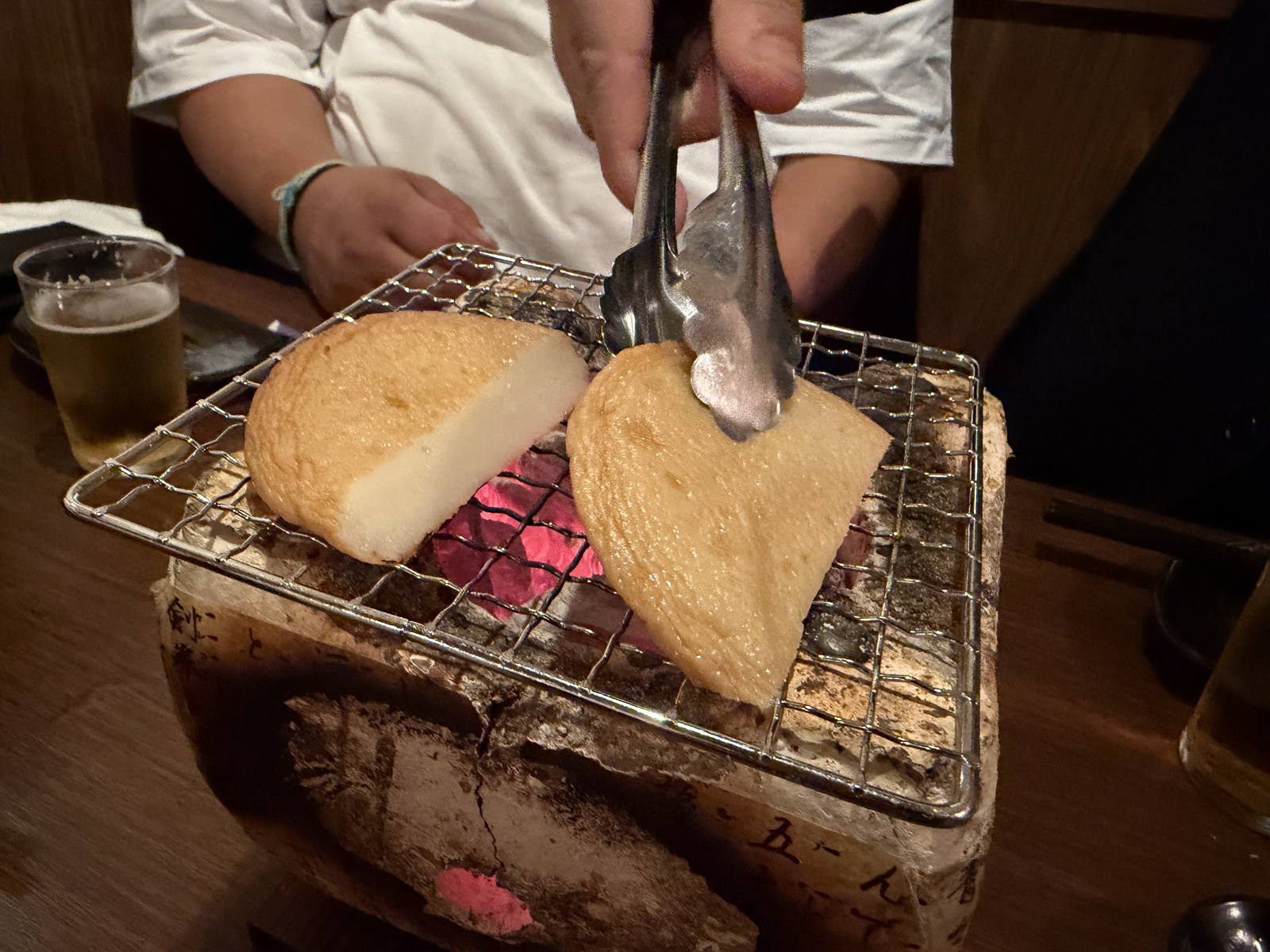 七輪で炙るお通し